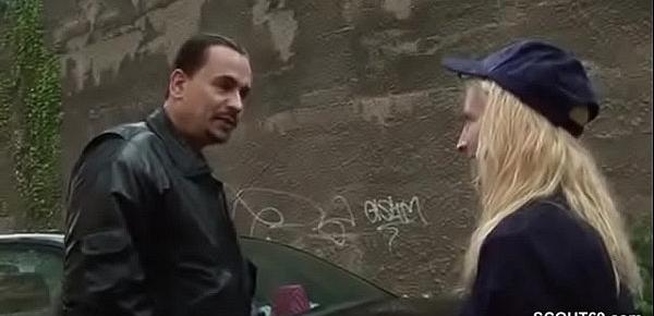 DEUTSCHE POLITESSE IST NOTGEIL UND LAESST SICH VOM FALSCHPARKER IM PARK FICKEN